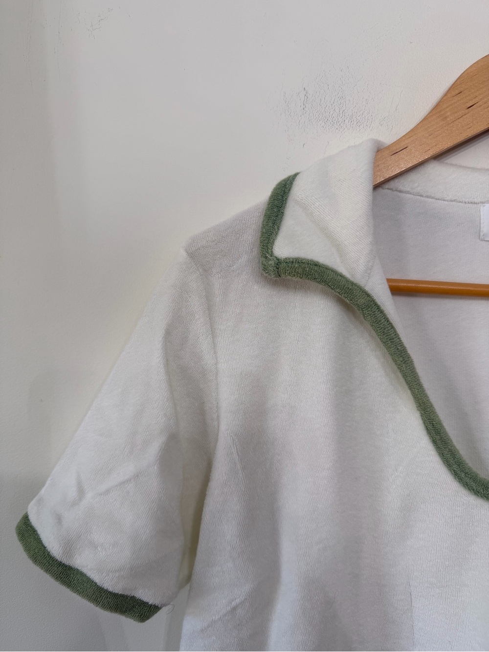Sundry Anthro Loop Terry Polo Top Shirt Resortwear Summer White Green Women’s 2 - Picture 3 of 9